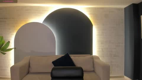 Snapshot of madisoncollinsx chatting on 8, 3, 2026 Maddi Collins online show from 8, 3, 2026