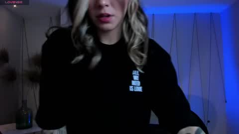 Snapshot of madisoncollinsx chatting on 6, 7, 2026 Maddi Collins online show from 6, 7, 2026