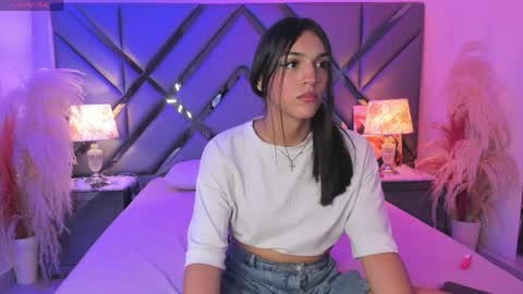 Snapshot of madisonherrera chatting on 6, 6, 2026 Maddi online show from 6, 6, 2026
