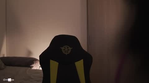 Snapshot of madisonsanford chatting on 5, 3, 2025 thumbs up thx you so much MODEL INDEPENDENT online show from 5, 3, 2025