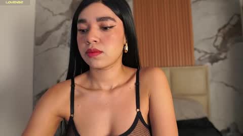 Snapshot of madisonsanford chatting on 26, 10, 2025 thumbs up thx you so much MODEL INDEPENDENT online show from 26, 10, 2025