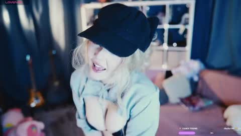 Snapshot of madnessalise chatting on 3, 6, 2026 Alice online show from 3, 6, 2026