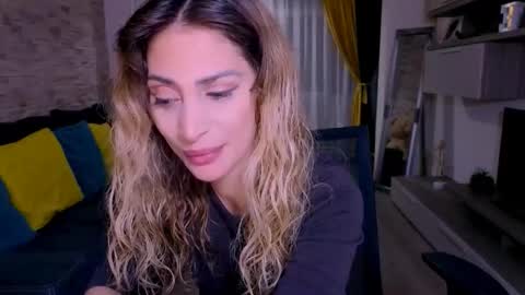 Snapshot of madyeroberts chatting on 19, 3, 2026 Madye Roberts online show from 19, 3, 2026