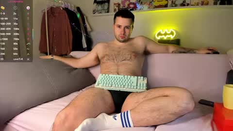 Snapshot of madzuru chatting on 26, 4, 2026 Gregory online show from 26, 4, 2026