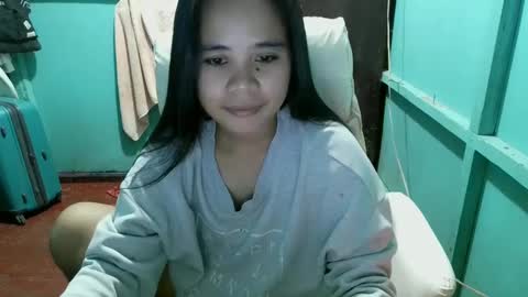 Snapshot of mae_lovers234xx chatting on 2, 1, 2025 mae_lovers234xx online show from 2, 1, 2025