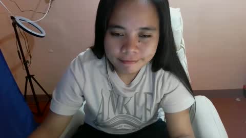 Snapshot of mae_lovers234xx chatting on 14, 2, 2025 mae_lovers234xx online show from 14, 2, 2025