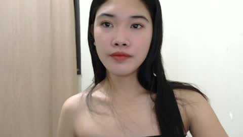 Snapshot of mae_luna chatting on 7, 6, 2026 mae_luna online show from 7, 6, 2026