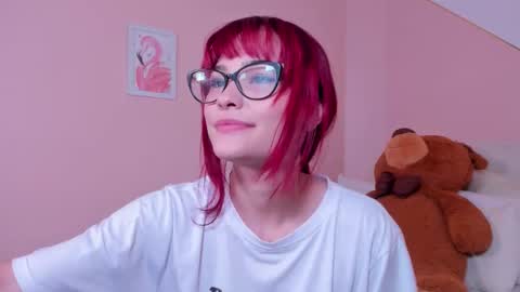 Mae Lyra online show from 30, 10, 2025