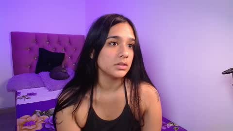 Snapshot of maeena chatting on 3, 12, 2025 maeena online show from 3, 12, 2025