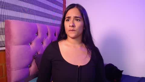 Snapshot of maeena chatting on 10, 4, 2026 maeena online show from 10, 4, 2026