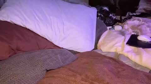 Snapshot of maemariposa chatting on 11, 4, 2026 Mae Mariposa online show from 11, 4, 2026