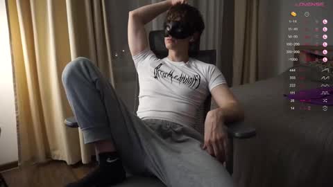 Snapshot of maestro3369 chatting on 27, 2, 2025 Mike XMaestro 3369 online show from 27, 2, 2025