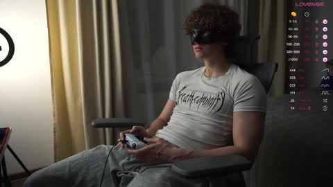 Snapshot of maestro3369 chatting on 18, 10, 2025 Mike XMaestro 3369 online show from 18, 10, 2025