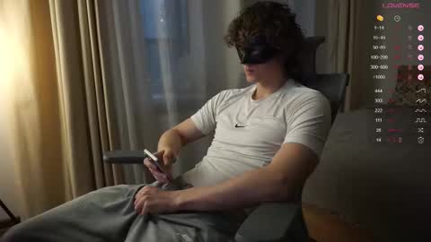 Snapshot of maestro3369 chatting on 23, 11, 2025 Mike XMaestro 3369 online show from 23, 11, 2025