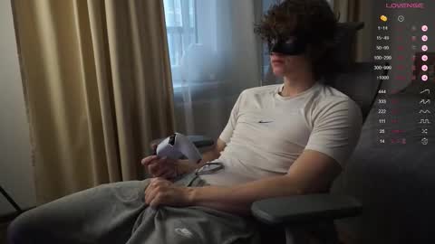 Snapshot of maestro3369 chatting on 26, 11, 2025 Mike XMaestro 3369 online show from 26, 11, 2025