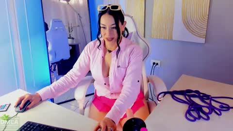 Maria Fernanda online show from 18, 11, 2025