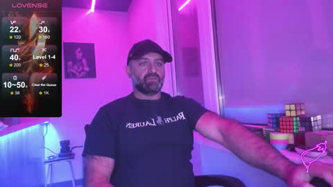 Snapshot of magabear chatting on 1, 10, 2025 Magabear online show from 1, 10, 2025