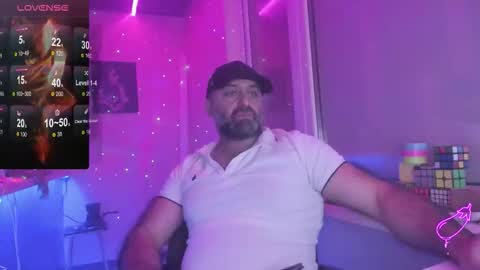 Snapshot of magabear chatting on 29, 10, 2025 Magabear online show from 29, 10, 2025