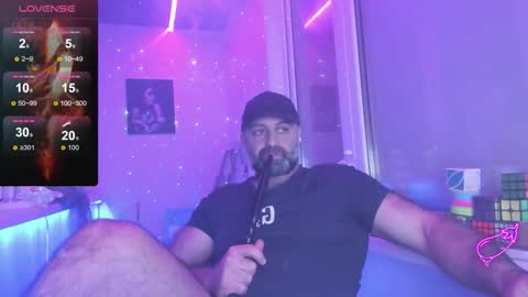 Snapshot of magabear chatting on 2, 11, 2025 Magabear online show from 2, 11, 2025