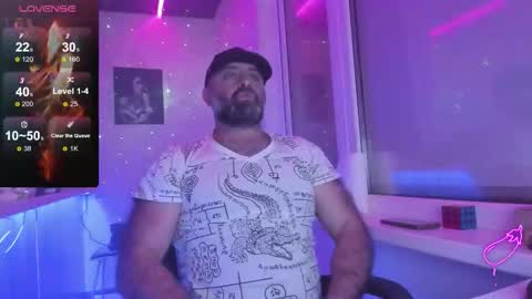 Snapshot of magabear chatting on 7, 11, 2025 Magabear online show from 7, 11, 2025