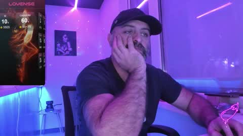 Snapshot of magabear chatting on 9, 11, 2025 Magabear online show from 9, 11, 2025