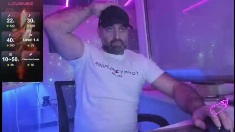 Snapshot of magabear chatting on 13, 11, 2025 Magabear online show from 13, 11, 2025