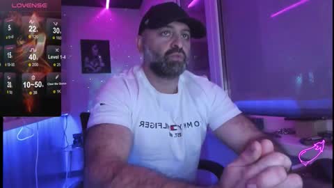 Snapshot of magabear chatting on 14, 11, 2025 Magabear online show from 14, 11, 2025