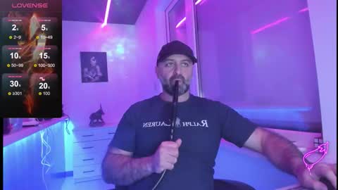 Snapshot of magabear chatting on 23, 11, 2025 Magabear online show from 23, 11, 2025