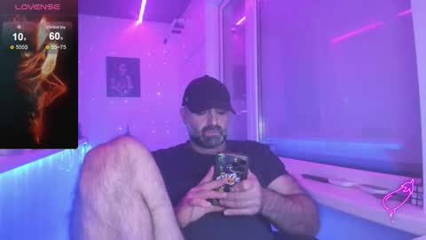 Snapshot of magabear chatting on 29, 11, 2025 Magabear online show from 29, 11, 2025