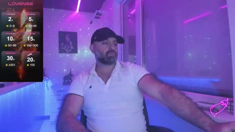 Snapshot of magabear chatting on 30, 11, 2025 Magabear online show from 30, 11, 2025