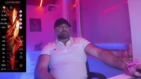 Snapshot of magabear chatting on 1, 2, 2026 Magabear online show from 1, 2, 2026