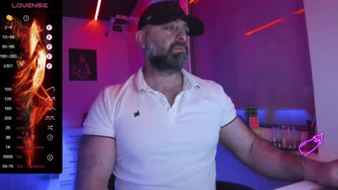 Snapshot of magabear chatting on 23, 3, 2026 Magabear online show from 23, 3, 2026