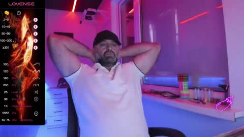 Snapshot of magabear chatting on 22, 4, 2026 Magabear online show from 22, 4, 2026