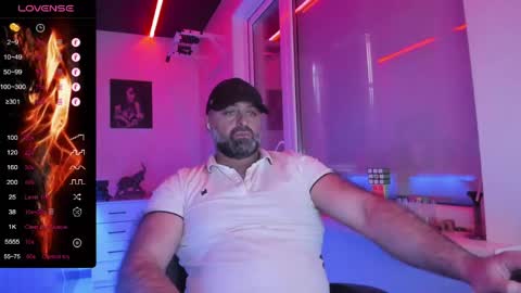 Snapshot of magabear chatting on 10, 5, 2026 Magabear online show from 10, 5, 2026