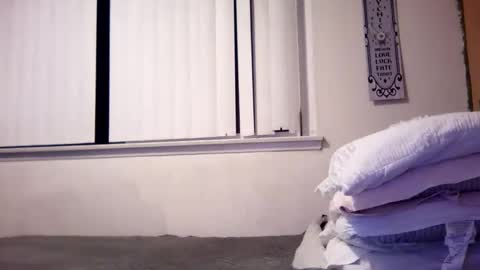 magdalena_805 online show from 28, 1, 2025