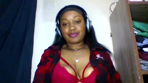 Snapshot of magdalinemus chatting on 5, 4, 2026 magdalinemus online show from 5, 4, 2026