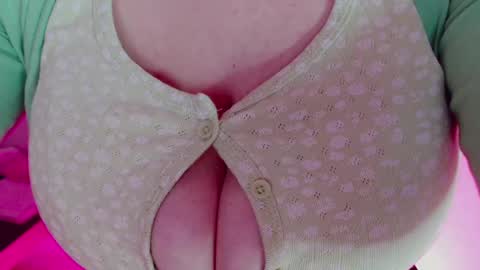 Maggie   online show from 12, 2, 2025