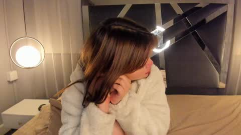 Snapshot of magic_aliice chatting on 5, 3, 2025 magic_aliice online show from 5, 3, 2025