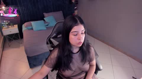 Snapshot of magic_angela chatting on 25, 11, 2025 magic_angela online show from 25, 11, 2025