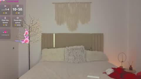 Snapshot of magic_bunnyy chatting on 23, 4, 2026 Milly online show from 23, 4, 2026
