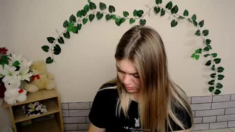 Snapshot of magic_katarina_ chatting on 16, 12, 2024 magic_katarina_ online show from 16, 12, 2024