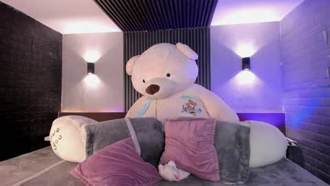 Snapshot of magic_marg chatting on 2, 4, 2026 Marge online show from 2, 4, 2026