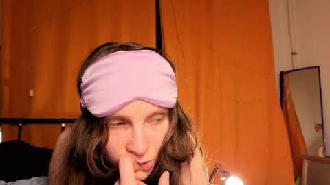 Snapshot of magic_mini_moon chatting on 2, 4, 2026 Mikky or Moon online show from 2, 4, 2026