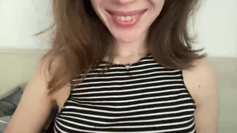 Snapshot of magicgirl50053 chatting on 19, 4, 2026 magicgirl50053 online show from 19, 4, 2026