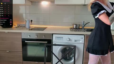 Snapshot of magiclovexo chatting on 14, 4, 2026 MagicLove online show from 14, 4, 2026