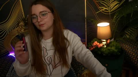 Snapshot of magicpeachhs chatting on 19, 12, 2024 Emily online show from 19, 12, 2024