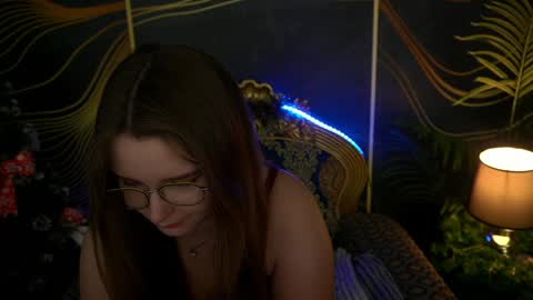 Snapshot of magicpeachhs chatting on 1, 1, 2025 Emily online show from 1, 1, 2025