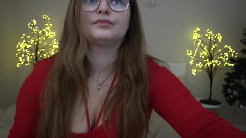 Snapshot of magicpeachhs chatting on 9, 1, 2025 Emily online show from 9, 1, 2025