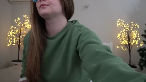 Snapshot of magicpeachhs chatting on 22, 1, 2025 Emily online show from 22, 1, 2025