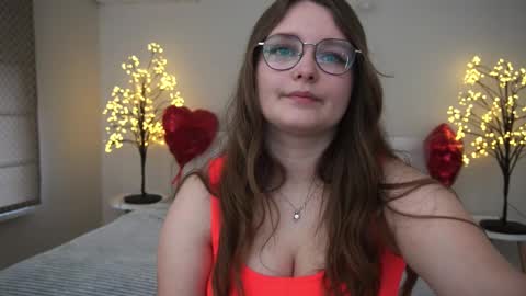 Snapshot of magicpeachhs chatting on 11, 3, 2025 Emily online show from 11, 3, 2025
